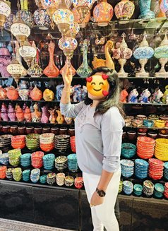 Divya Malu - puta in Dubai Photo 3 of 7