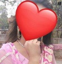 Divya(meet & Cam) - puta in Hyderabad