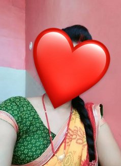 Divya Mischa 37year Old Single - puta in Gurgaon Photo 1 of 4