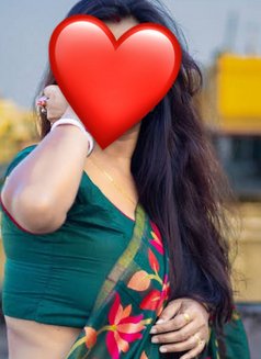 Divya Mischa 37year Old Single - puta in Gurgaon Photo 2 of 4