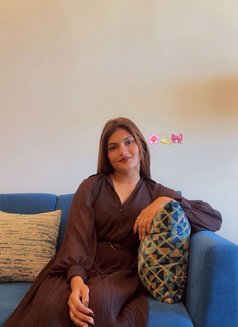 Divya (real meet & cam session) - escort in Bangalore Photo 1 of 1