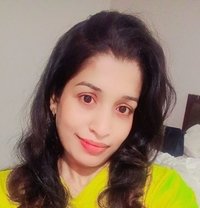 Divya Reddy - puta in Hyderabad
