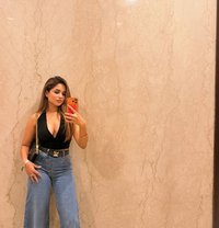 (Divya Shah) Best Relax Sex & Enjoyment - puta in Berlin