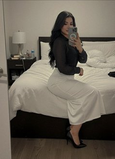 Divya T, Come Babe, Let Me Gi - escort in Bangalore Photo 1 of 3