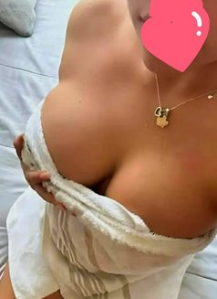 Divya Tamil fresh new girl wellawatta. - escort in Colombo Photo 3 of 8