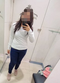 Divya (Web cam & Real meet) - puta in Hyderabad Photo 4 of 5