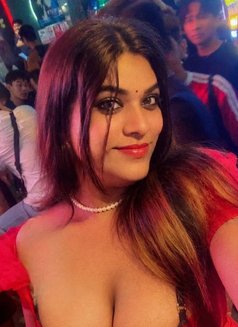 Divyanair Hot and Sexy Trans - Transsexual escort in Chennai Photo 15 of 19