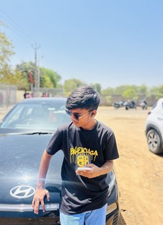 Divyang - Intérprete masculino de adultos in Ahmedabad Photo 6 of 8