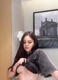 Divyani - escort in Noida Photo 1 of 2