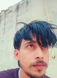 Divyansh - Male escort in New Delhi Photo 2 of 3