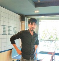 Divyansh - Acompañantes masculino in Faridabad