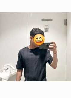 Divyansh - Male escort in New Delhi Photo 4 of 4