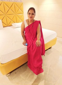Divyanshi Best Incall Outcall Service, E - escort in Bangalore Photo 5 of 5