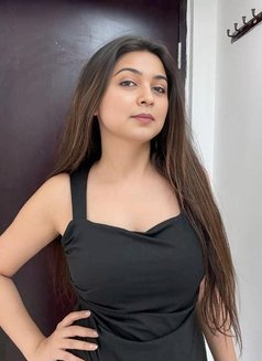 Divyanshi Best Incall Outcall Service, E - escort in Chennai Photo 1 of 6
