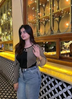 Divyanshi Best Incall Outcall Service, E - escort in Chennai Photo 3 of 6