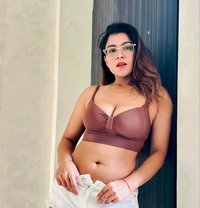Divyanshi Best Incall Outcall Service, E - puta in Faridabad