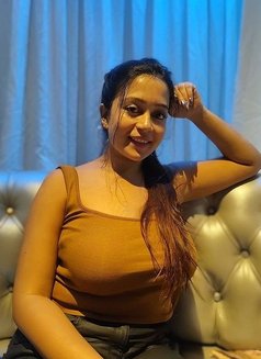 Divyanshi Best Incall Outcall Service, E - escort in Guwahati Photo 2 of 5