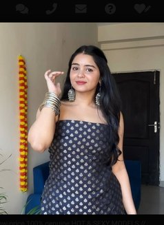 Divyanshi Best Incall Outcall Service, E - escort in Hyderabad Photo 1 of 5