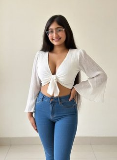 Divyanshi Best Incall Outcall Service, E - escort in New Delhi Photo 7 of 7