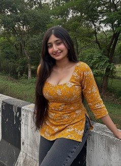 Divyanshi Best Incall Outcall Service, E - escort in Shimla Photo 2 of 5