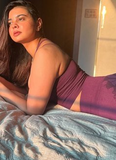 Divyanshi Best Vip Escorts Service - escort in Navi Mumbai Photo 2 of 4