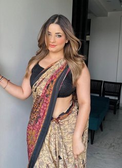 Divyanshi - escort in Ahmedabad Photo 1 of 4