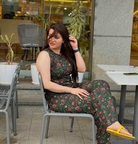 Divyanshi - escort in Navi Mumbai Photo 1 of 4