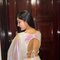 Divyanshi - puta in Pune Photo 4 of 5