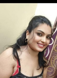 Divyasree - puta in Bangalore Photo 1 of 2