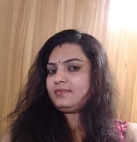 Divyasree - puta in Bangalore