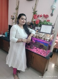 Divyasree - escort in Bangalore Photo 1 of 3