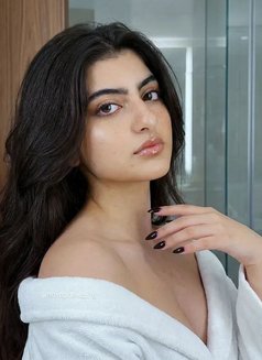 Dixita Patel - escort in Ahmedabad Photo 3 of 4