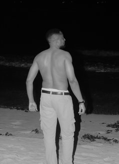 Dixonaruj - Male escort in Dar es Salaam Photo 10 of 11