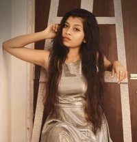 Diya here for you - puta in New Delhi