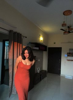 Diya - escort in Bali Photo 6 of 6