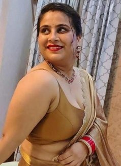 Diya - escort in Coimbatore Photo 1 of 1