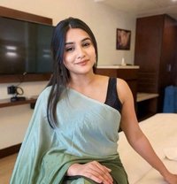 Diya Gupta Independence - puta in Surat