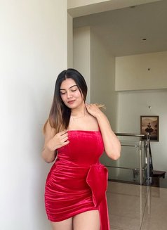 Diya - escort in Colombo Photo 2 of 4