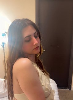 Diya - escort in Dubai Photo 1 of 13
