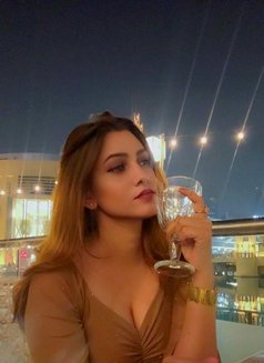 Diya - escort in Dubai Photo 6 of 13