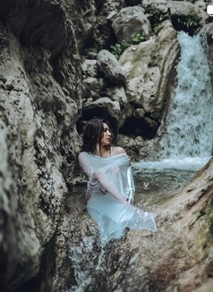 Diya - escort in Dubai Photo 11 of 13