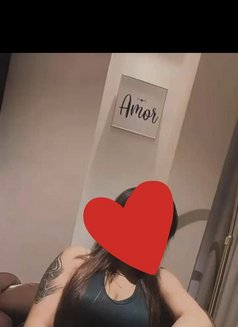 Diya - escort in Gurgaon Photo 2 of 8