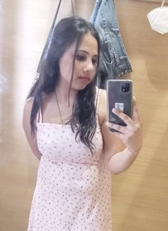 Pooja Agarwal - puta in Chandigarh Photo 2 of 4