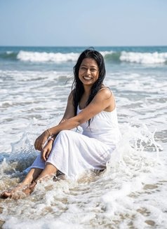Diya - escort in Hyderabad Photo 1 of 1