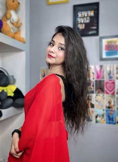 Diya - escort in Kolkata Photo 2 of 6