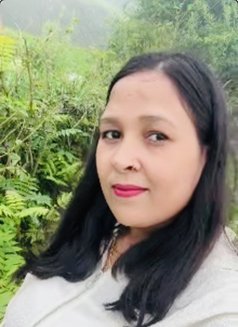 Diya - escort in New Delhi Photo 2 of 5