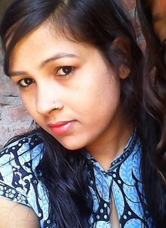 Diya - escort in New Delhi Photo 3 of 5
