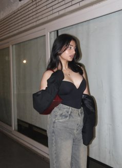 Diya - escort in Sharjah Photo 2 of 4