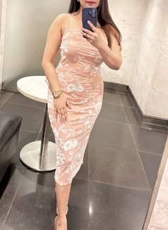 Diya - puta in Varanasi Photo 1 of 11