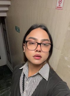 Diya - Transsexual escort in Lucknow Photo 3 of 10